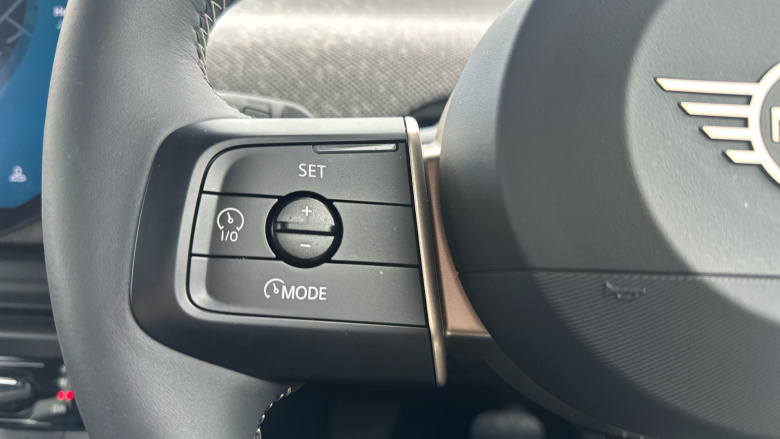 MINI Cooper 160kW SE Exclusive 54kWh 3dr Auto Electric Hatchback